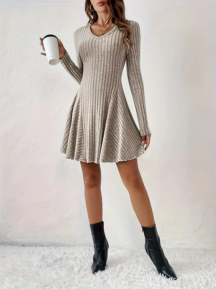 Élégante Robe Côtelée Décolleté en V Ligne A Manches Longues Pour Femme | Parfaite Pour l'Automne et Toute Occasion