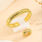 Ensemble bijoux bagues et bracelets plaqués or