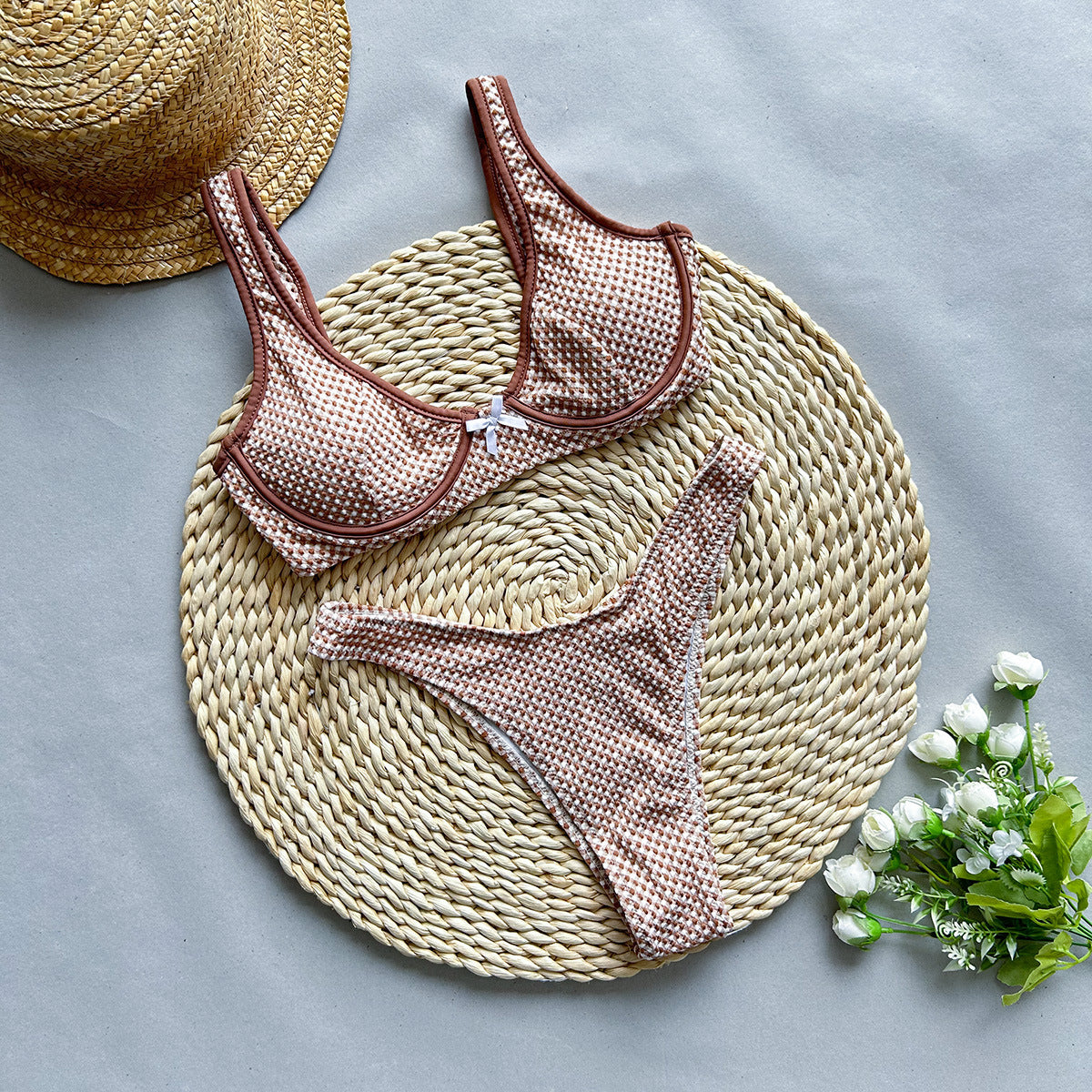 Violette — Maillot de bain taille haute marron