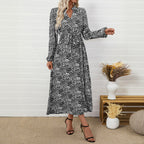 Robe longue imprimée col V manches régulières