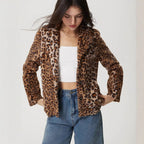 Manteau léopard épais à revers et boucles