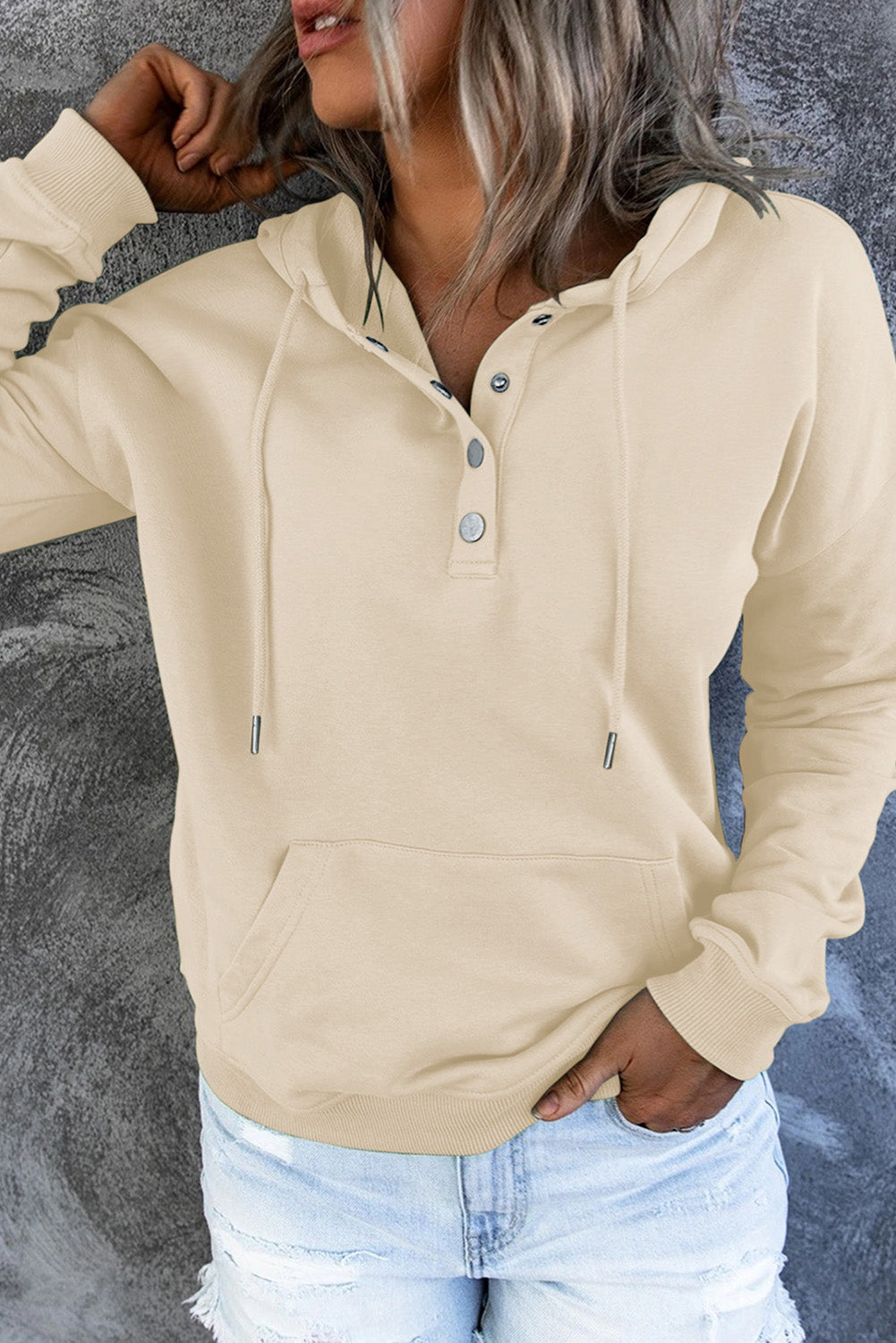 Sweat à capuche basique pour femme, coupe confortable et design sobre
