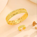 Ensemble bijoux bagues et bracelets plaqués or