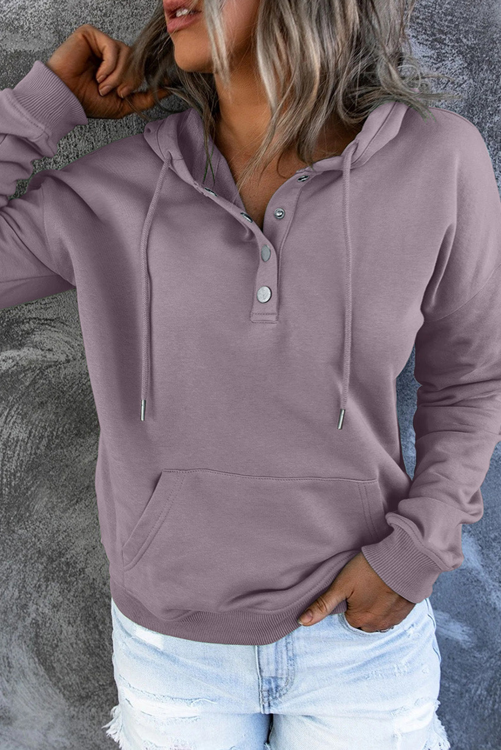 Sweat à capuche basique pour femme, coupe confortable et design sobre
