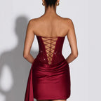 Robe bustier gainante à paillettes bordeaux