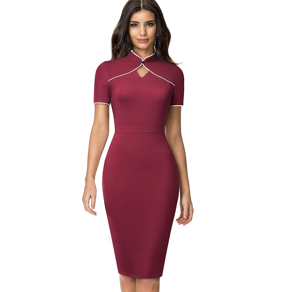 Robe courte rétro à col montant et coupe ajustée - Chic&Shines