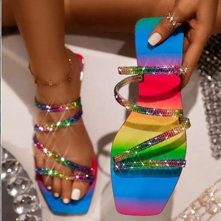 Flat-soled square-toed shoes with colored rhinestones