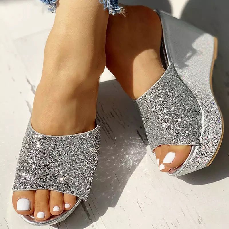 Sandale compensée en strass