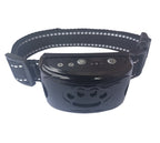 Collier anti-aboiement pour chien, noir, avec capteur de vibration, boutons de réglage, design ergonomique, sangle ajustable, technologie moderne.