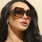 Lunette de soleil carrées tendance