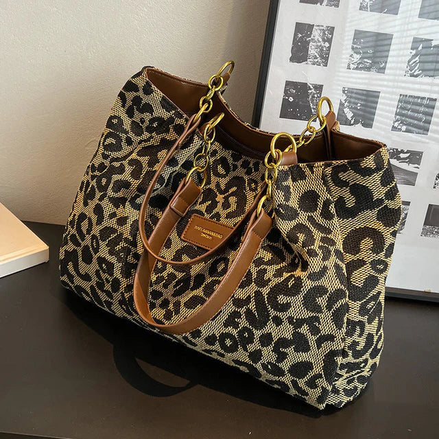Leopard print tote bag