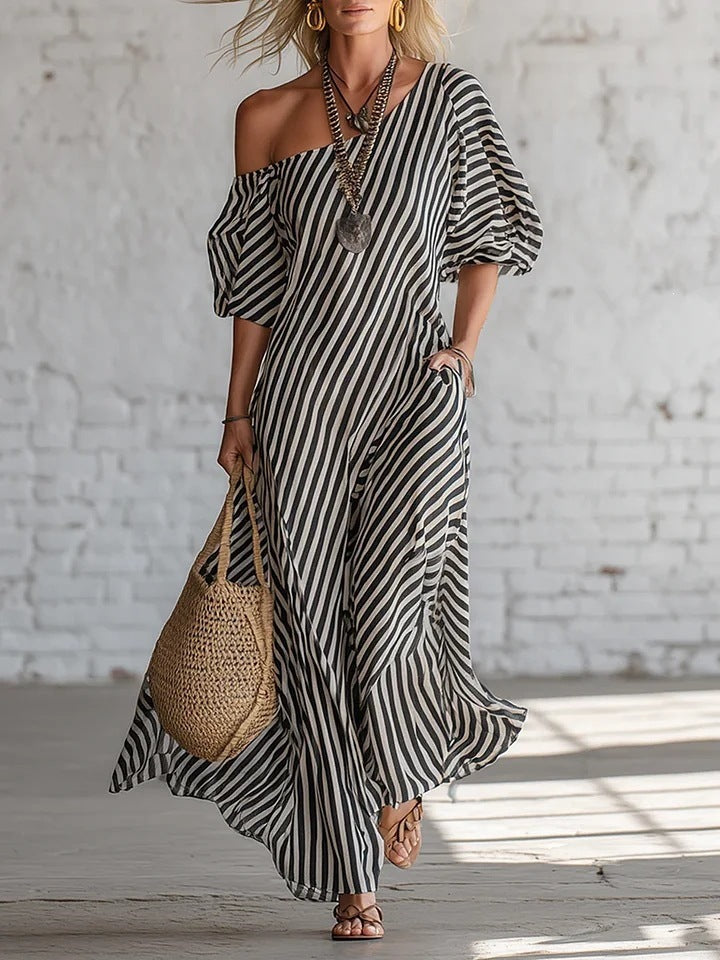 Robe rayée élégante avec découpe épaules