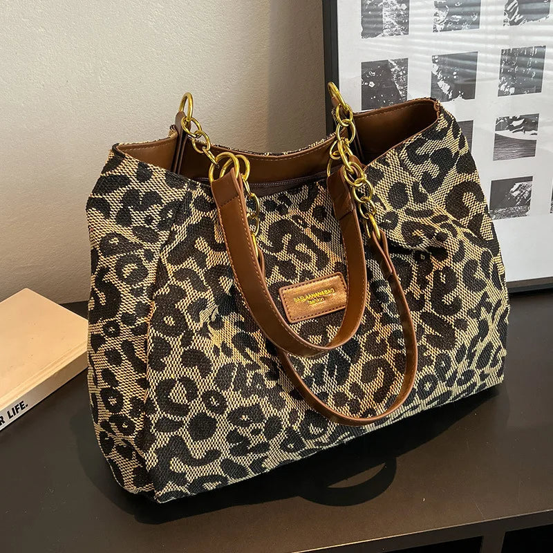 Leopard print tote bag