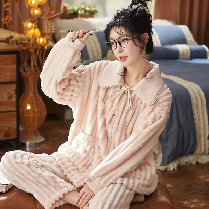 Warm and stylish flannel pyjamas - Nika