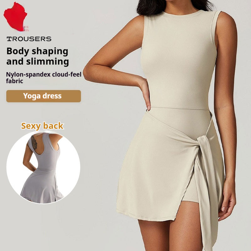 Open-back yoga dress – Streamlined elegance