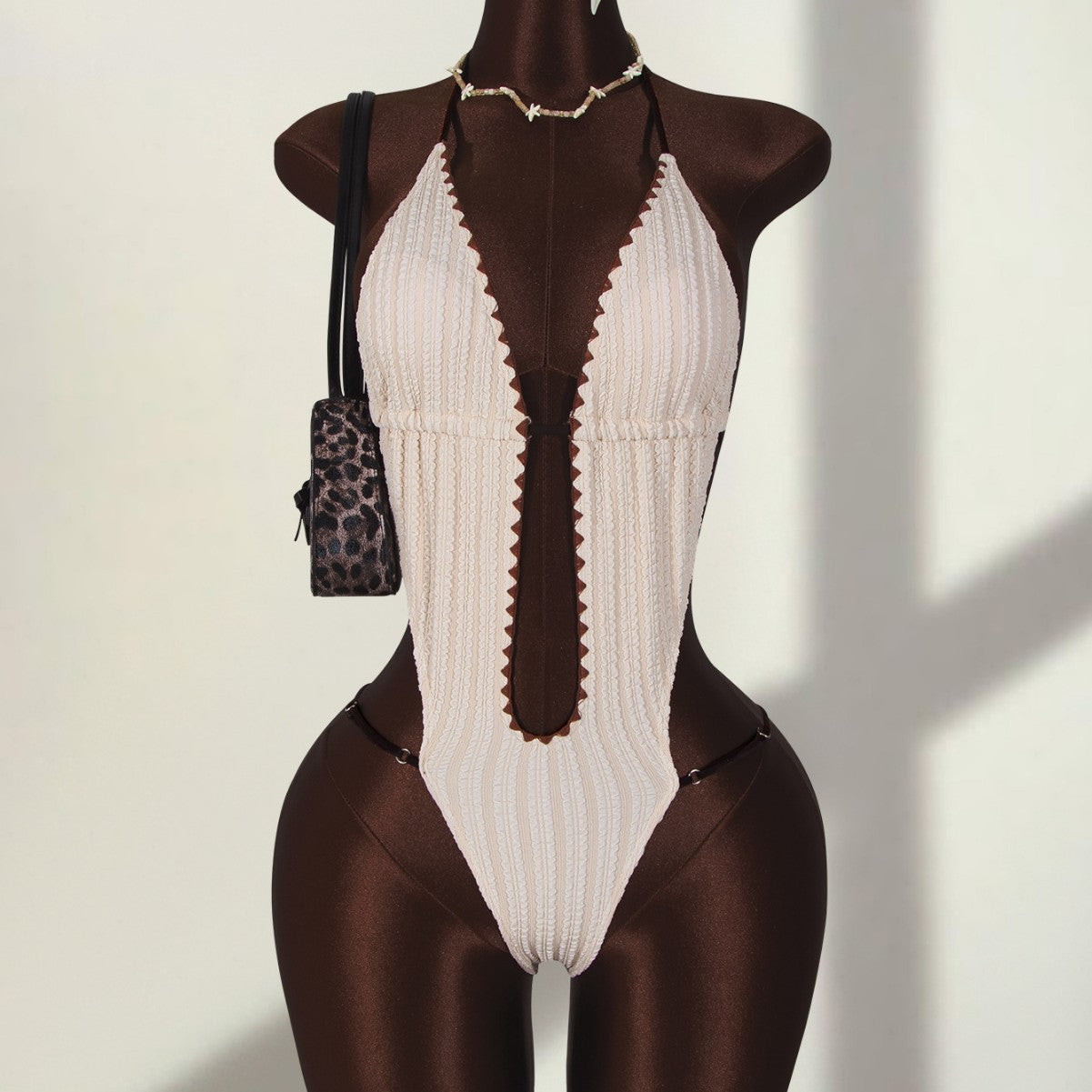 Brigitte — Maillot une pièce col halter crème
