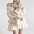 Loose-fitting short dress with bell sleeves and high waist