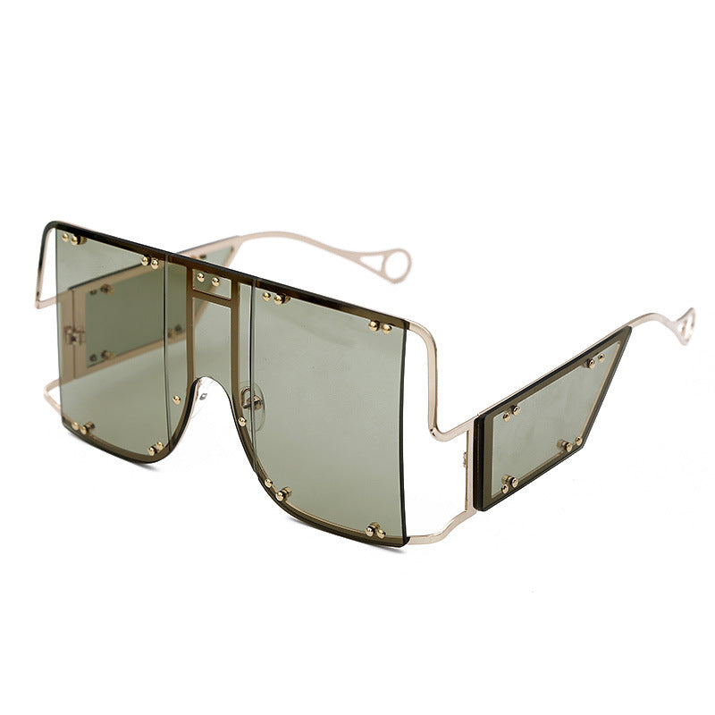 Lunettes de soleil à grande monture en métal