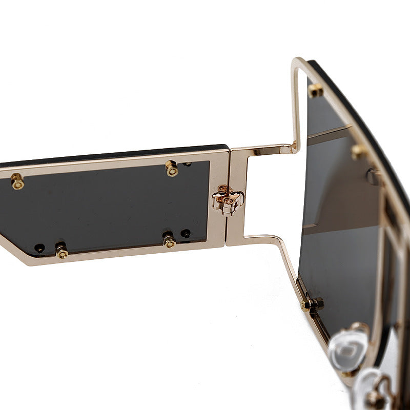 Lunettes de soleil à grande monture en métal