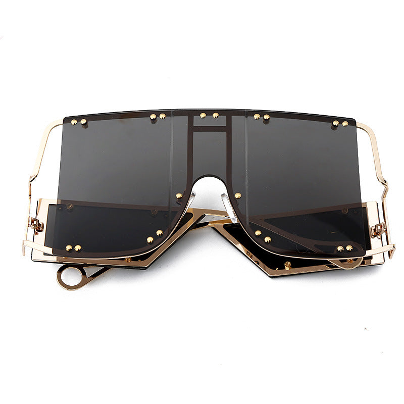 Lunettes de soleil à grande monture en métal - Chic&Shines