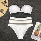 Maillot de bain deux pièces haut bustier et bas taille haute avec tulle