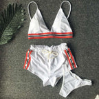 Maillot de bain à bretelle, short et bikini trois pièces