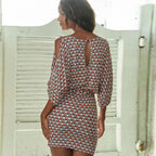 Robe courte Col Rond Fente Épaule Graphique