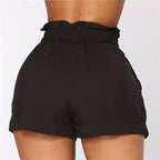 Short court taille haute avec ceinture
