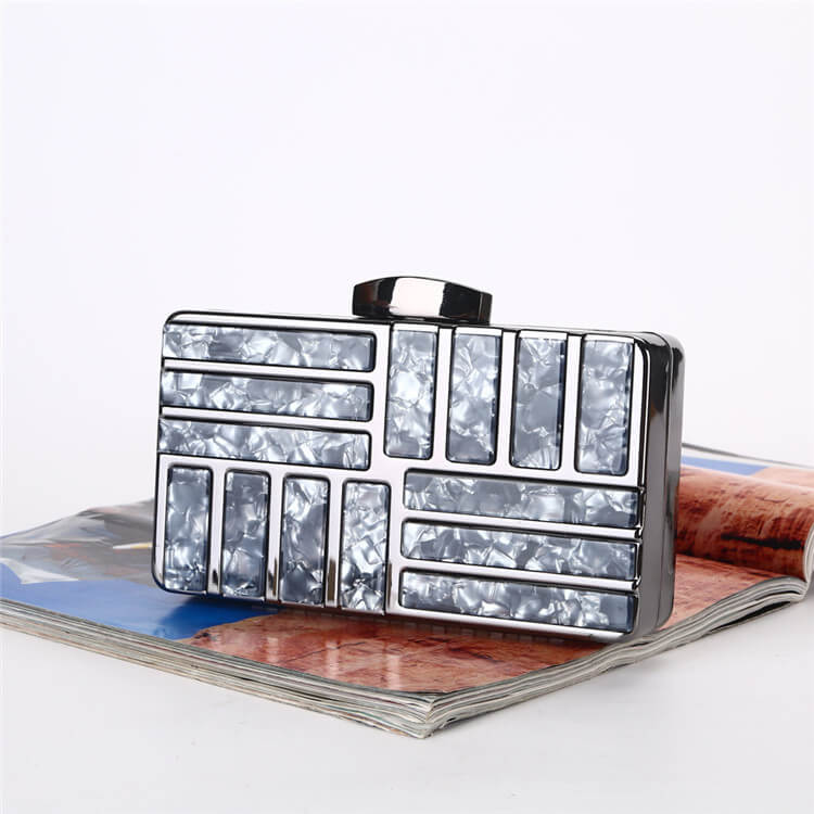 Sac de Soirée Carré Design Acrylique Chaîne dorée