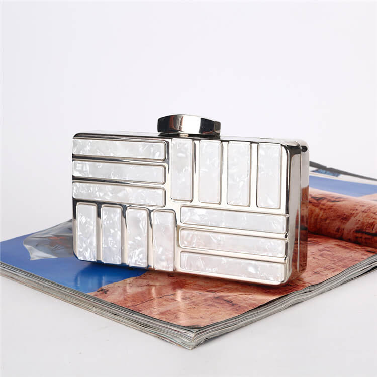 Sac de Soirée Carré Design Acrylique Chaîne dorée