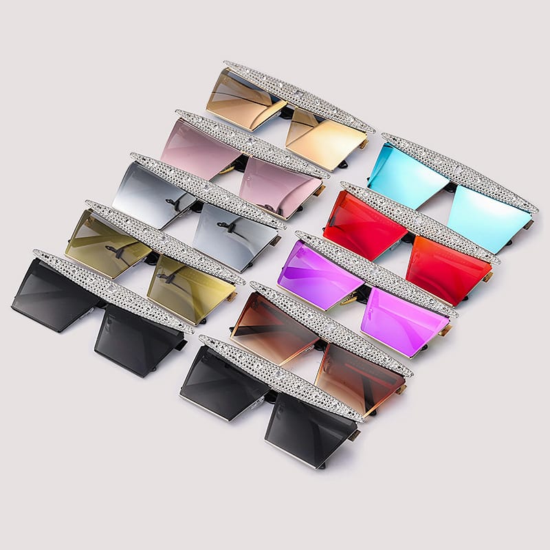 Lunettes de soleil grande monture décoration strass