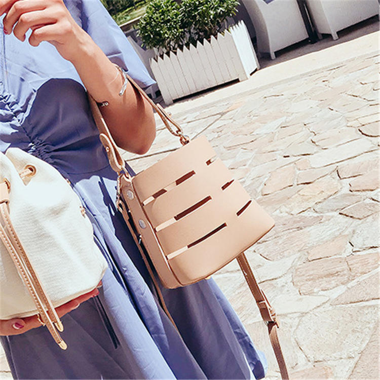 Sac forme seau évidé
