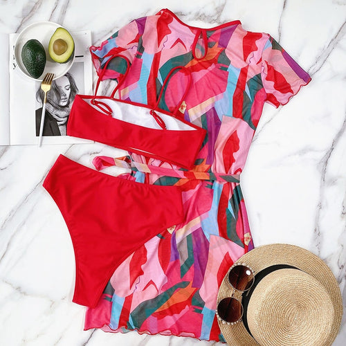 Ensemble robe de plage et maillot de bain deux pièces