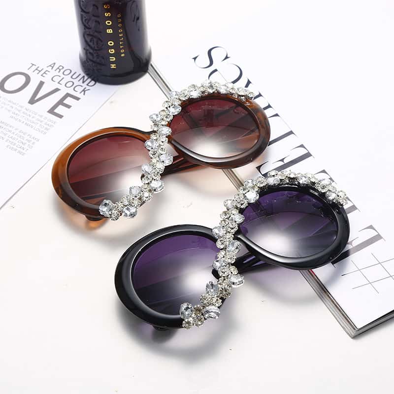 Lunettes de Soleil Ronde Grande Monture Strass Décoration