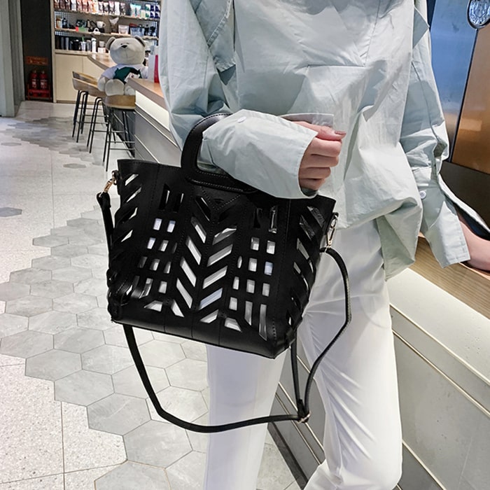 Ensemble sac design découpe avec pochette