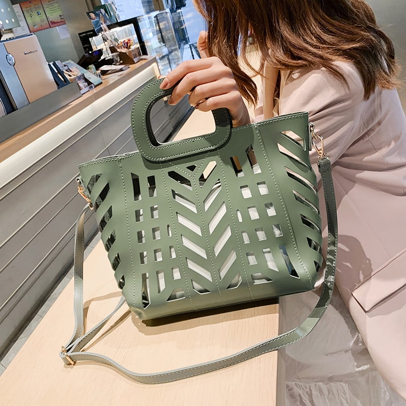 Ensemble sac design découpe avec pochette
