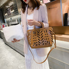 Ensemble sac design découpe avec pochette