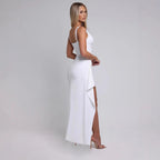 Robe portefeuille blanc pur, élégance minimaliste