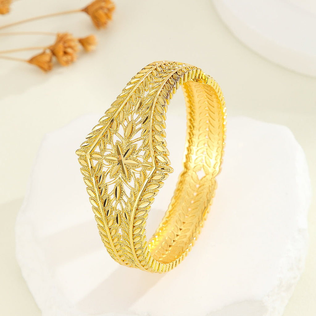 Bracelet en forme de blé sculptée