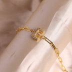 Bracelet clip en zircone pendentif lettre - Chic&Shines