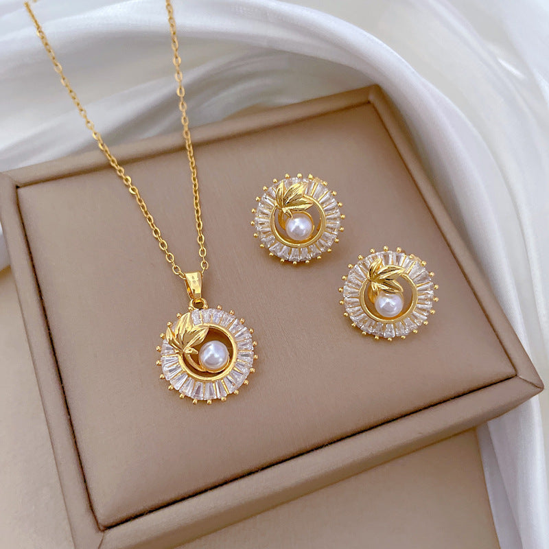 Parure bijoux collier et boucles d'oreilles