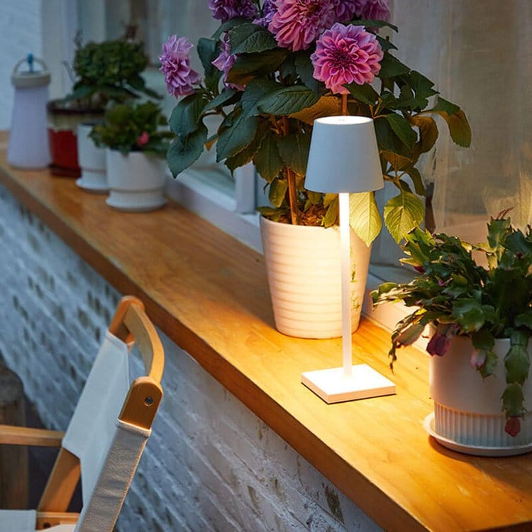 Lampe LED de table étanche compatible Alexa – design minimaliste & commande vocale