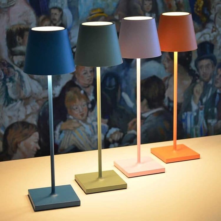 Lampe LED de table étanche compatible Alexa – design minimaliste & commande vocale