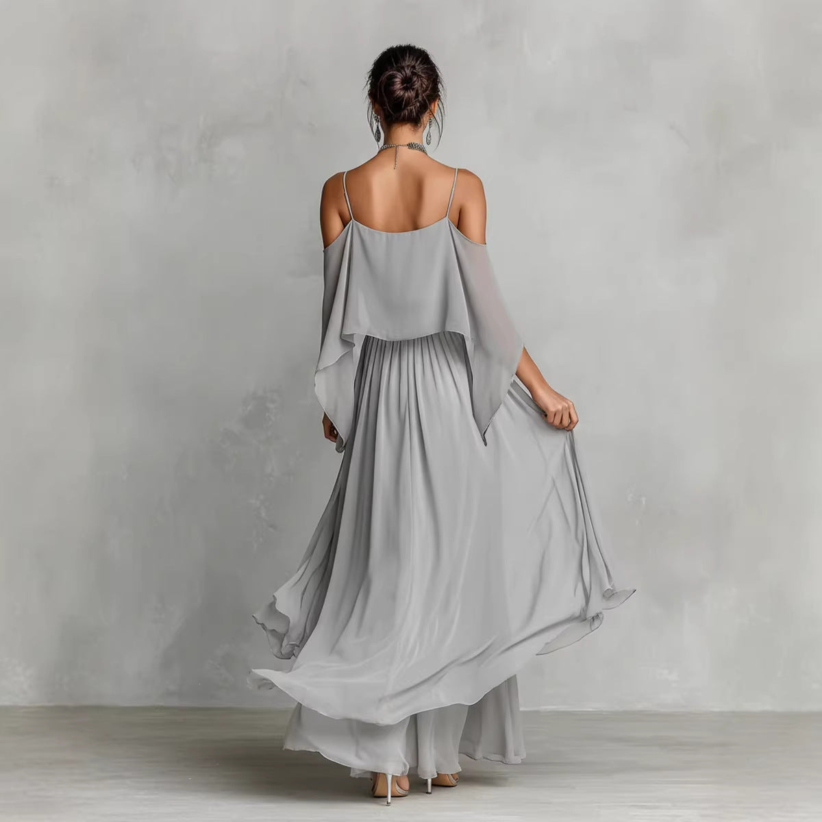 Elegant and flowing backless maxi dress