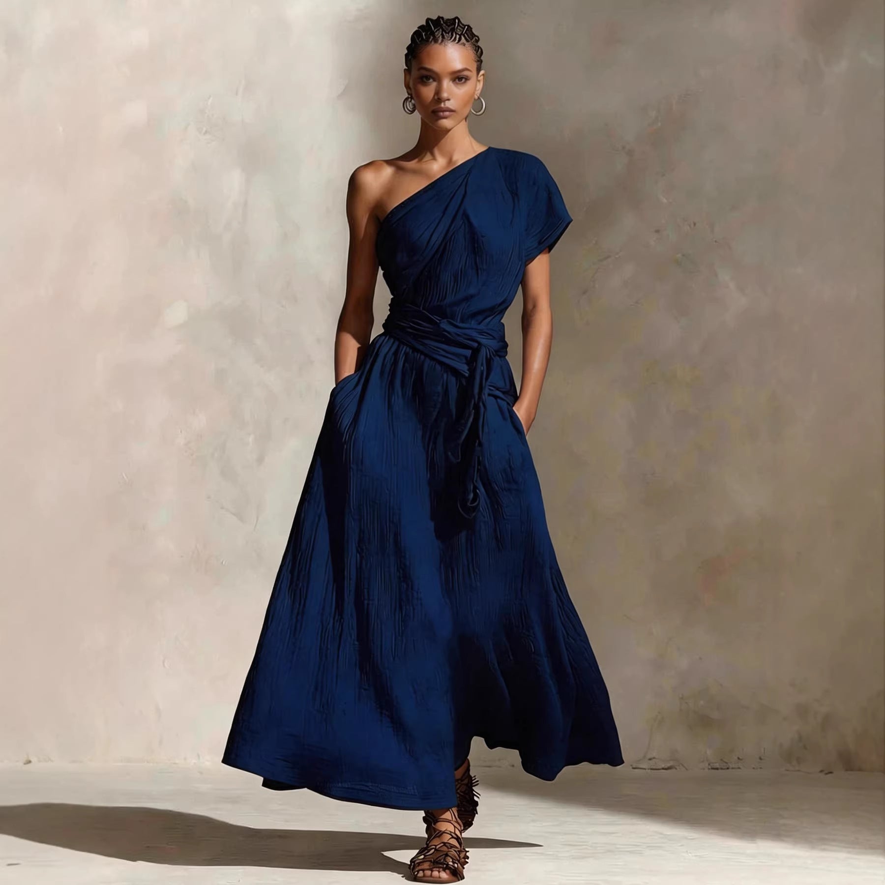 Robe longue asymétrique à nouure