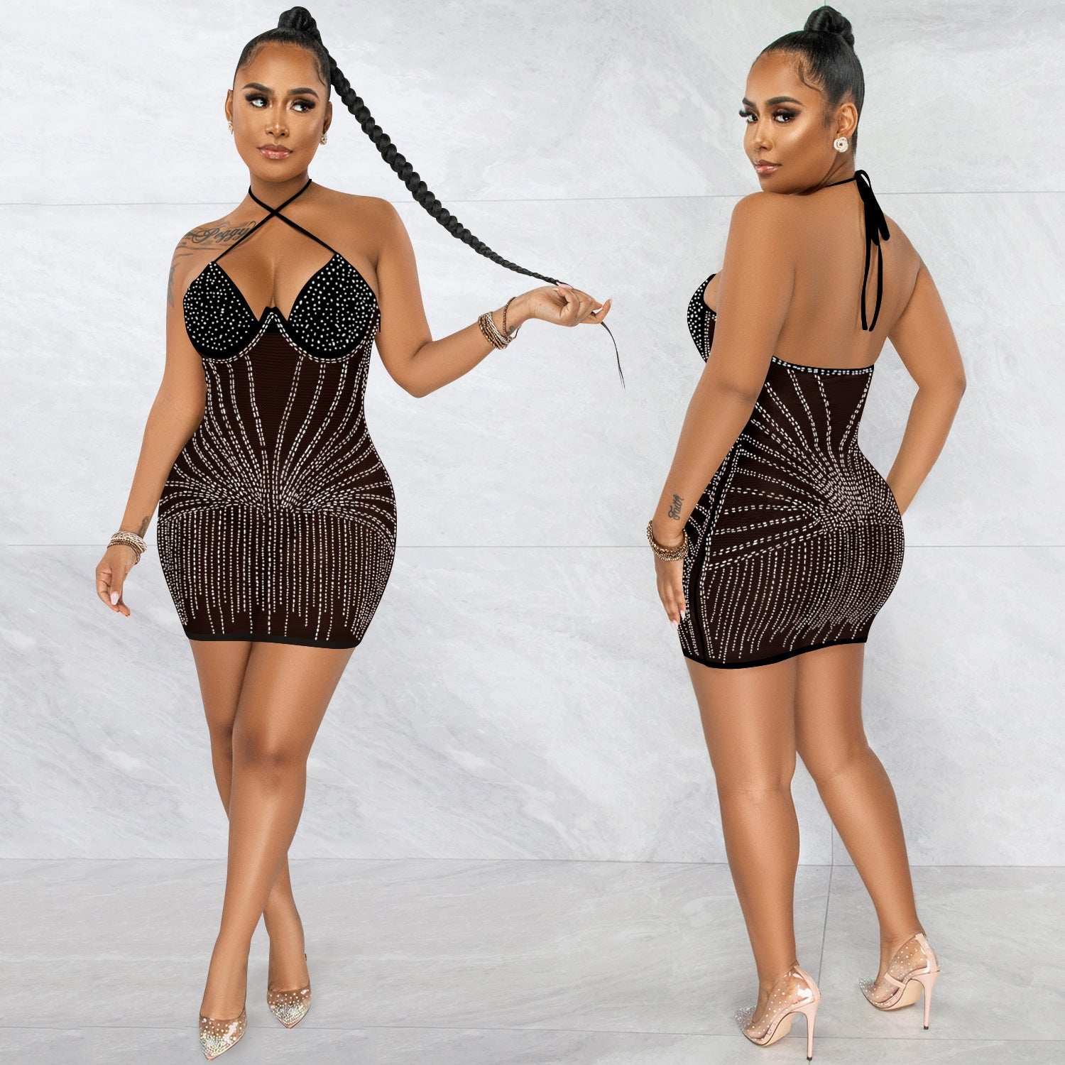 Robe courte dos nu en résille strass