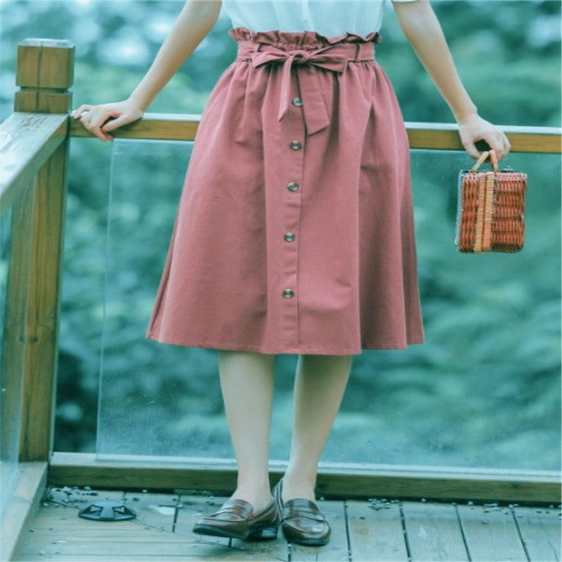 Jupe courte taille haute boutonnée avec ceinture - Chic&Shines
