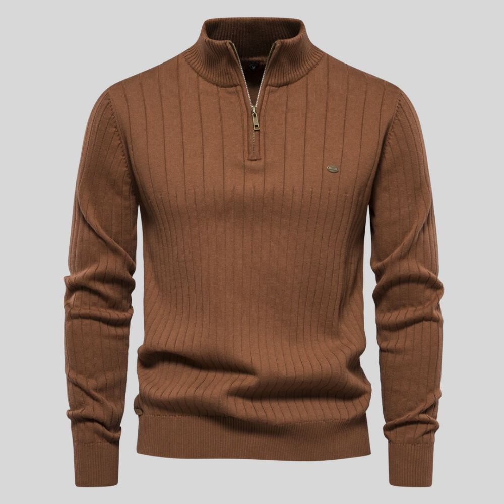 Pull-over marron à col zippé, motif côtelé vertical, manches longues, style élégant et moderne, idéal pour mode automne-hiver homme.
