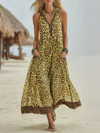 Robe midi sans manches imprimé léopard