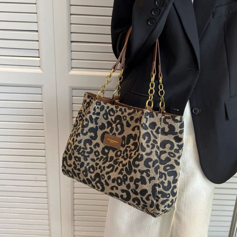 Leopard print tote bag